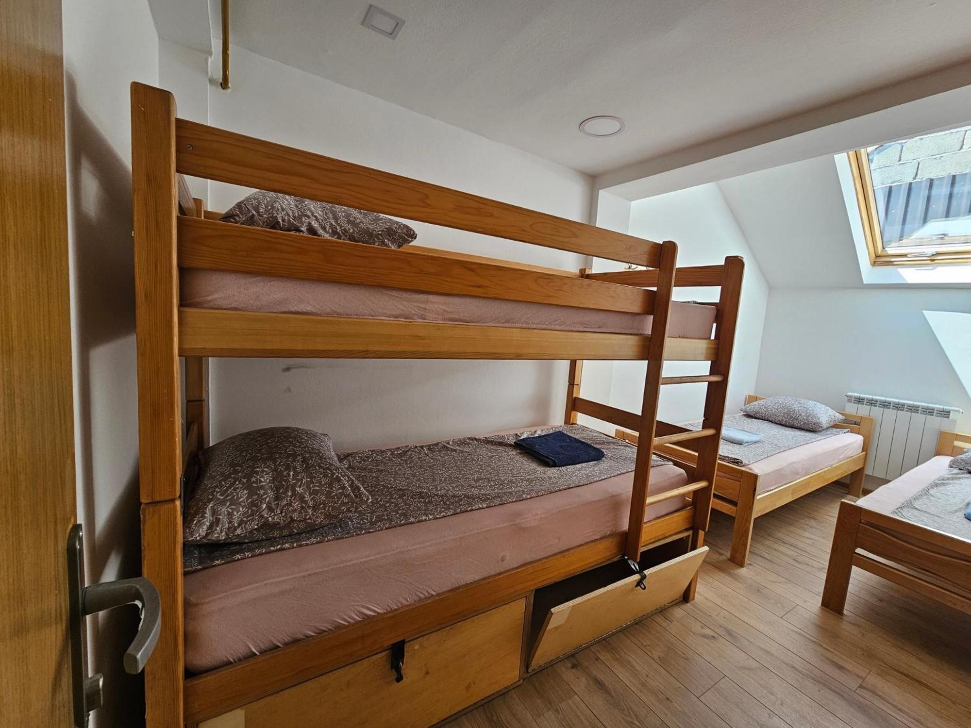 Leopold Chillout Hostel SJJ Eksteriør billede